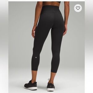 Wonder train high-rise crop 23” NWT black size 6, Lululemon